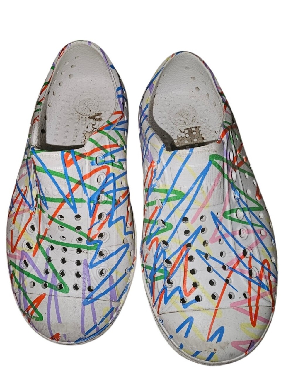 Native Kids White Slip-On Shoes with Multicolor Scribble Design